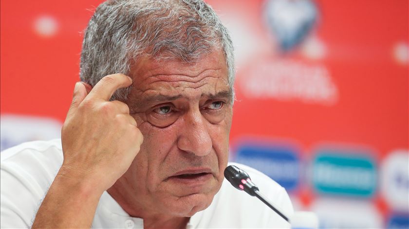 Rui Miguel Tovar: “Fernando Santos não tem condições para continuar” - Tertúlia Bola Branca Rui Miguel Tovar: “Fernando Santos não tem condições para continuar” - Tertúlia Bola Branca
