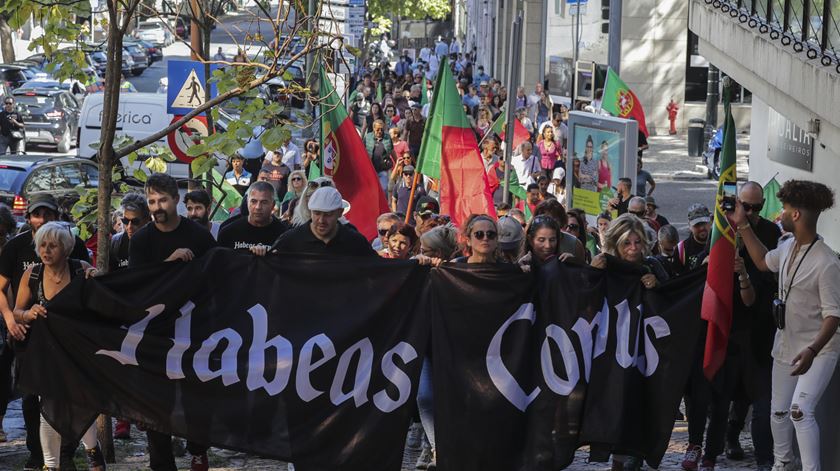Autora de "Mamã, quero ser um menino!" apresenta queixa contra Habeas Corpus