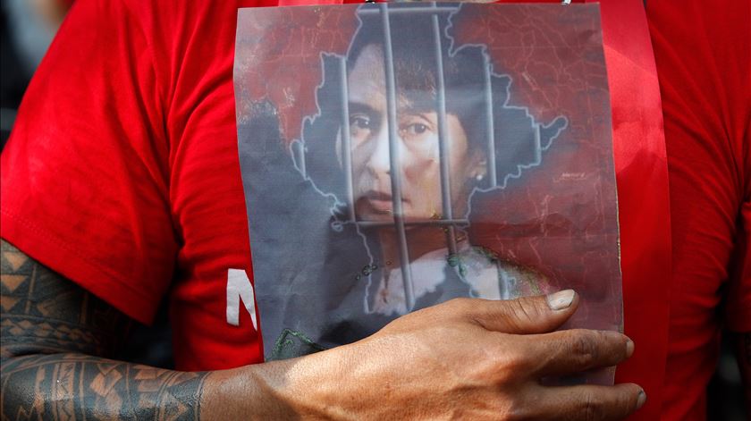 ONU reúne-se de emergência para analisar golpe militar em Myanmar