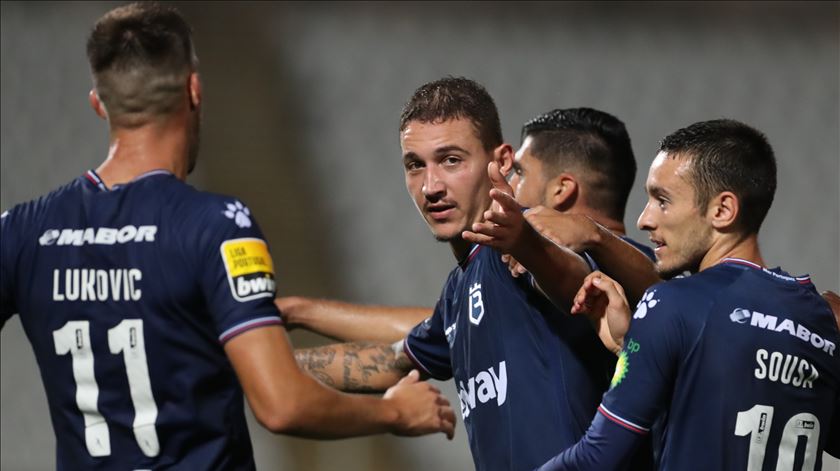 Vizela-Belenenses SAD vai jogar-se a 2 de janeiro