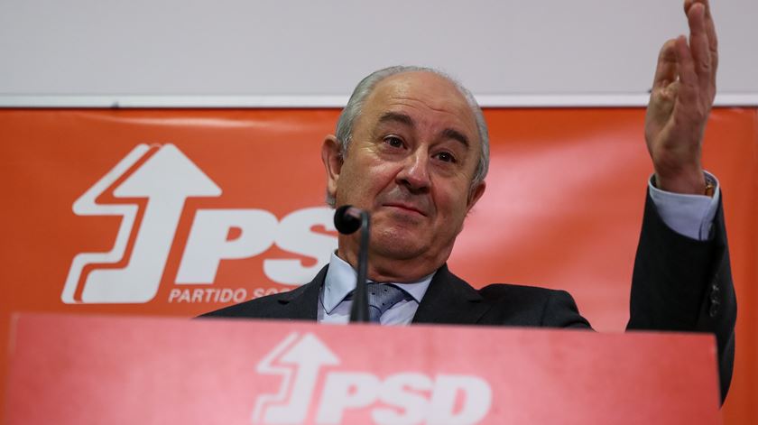 Rui Rio quer construir "uma nova maioria sem linhas vermelhas”