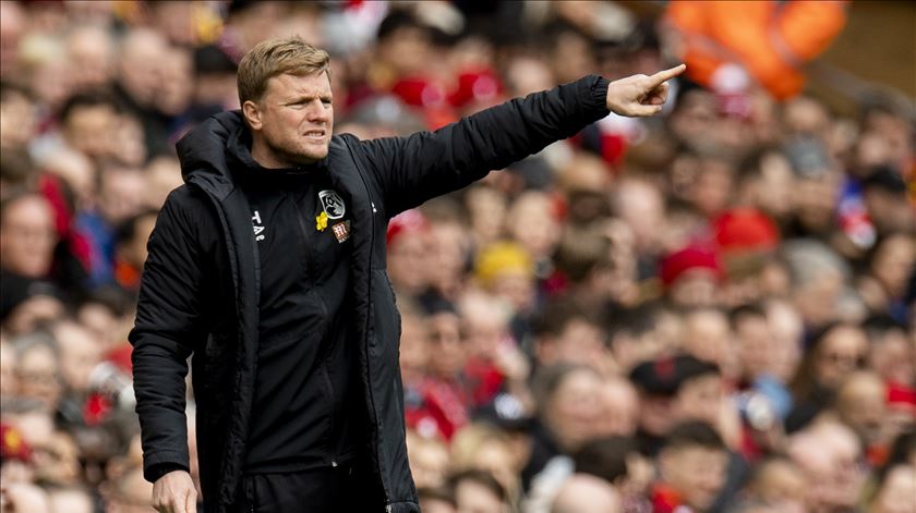 "Desesperado por pontos", Eddie Howe "sabe o que esperar" do Benfica de Mourinho