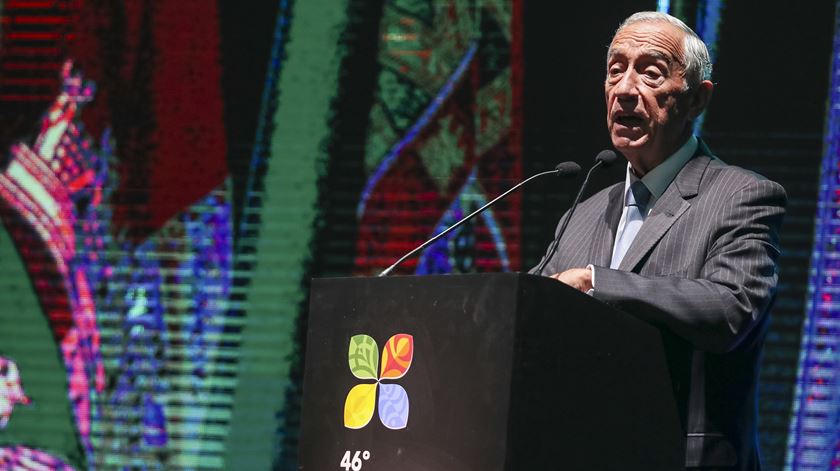 Portugal não precisa de tornar a vacinação contra a Covid-19 obrigatória, defende o Presidente da República