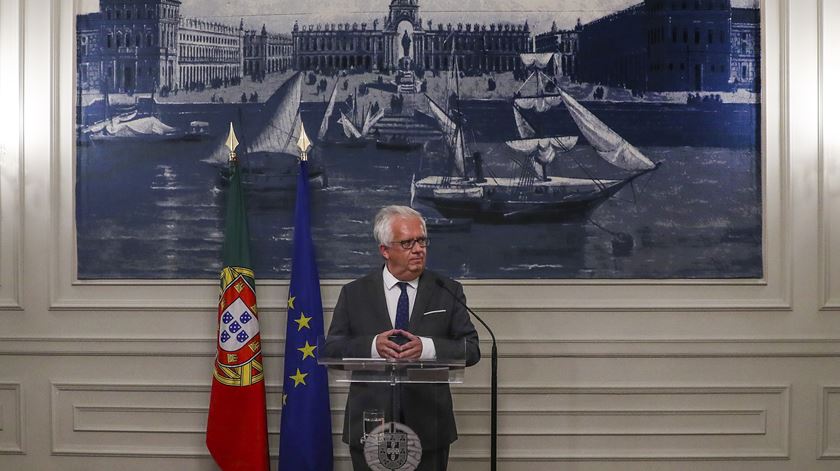 O momento em que Eduardo Cabrita apresentou a demissão