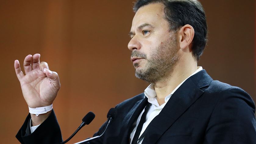 Montenegro desafia Costa: "Se o PSD formar Governo sem maioria, o PS irá viabilizar dois orçamentos?”