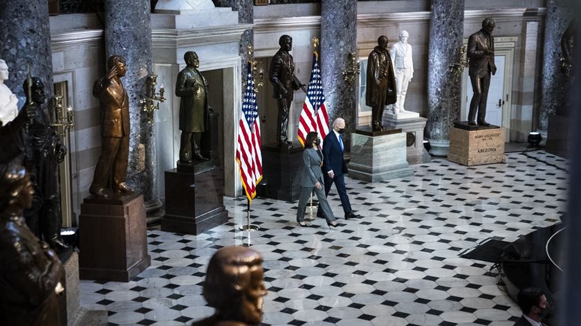 Biden assinala o primeiro ano da invasão do Capitólio e diz que Trump pôs um punhal na garganta da democracia norte-americana. Foto: Jabin Botsford / Pool/EPA