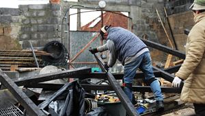 "É baixíssimo” o número de pessoas que já recebeu apoio até cinco mil euros para recuperar casa [PUBLICAR NA 5A DE MANHÃ]