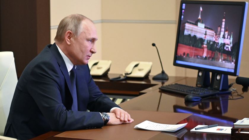 Putin culpa Ucrânia por falhanço de corredor humanitário
