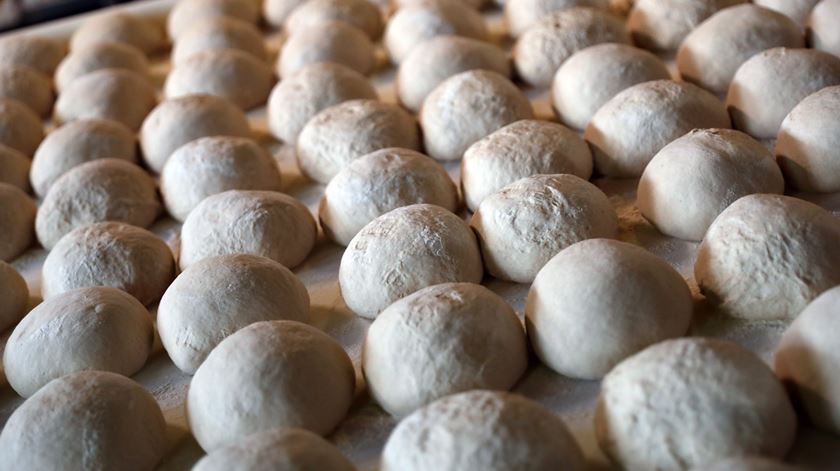 Pão e pastelaria com “ligeiro aumento” de preço em 2026 principalmente devido aos ovos
