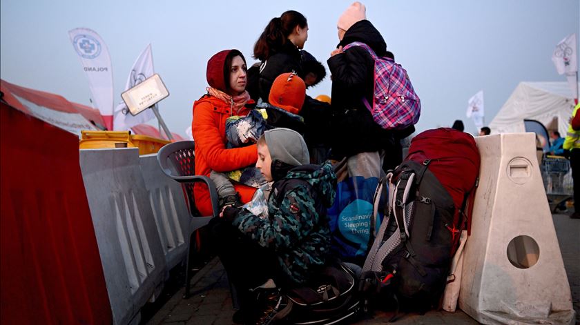 Refugiados da Ucrânia em Medyka. Foto: Darek Delmanowicz/EPA