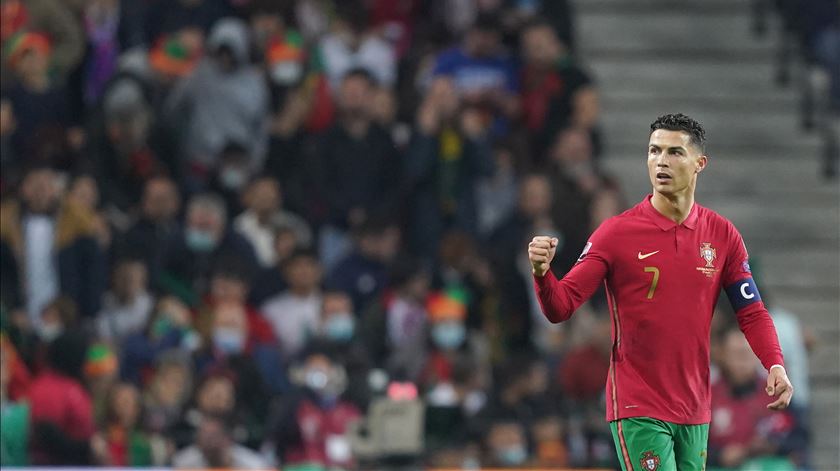 Cristiano celebra golo de Bruno. Foto: Hugo Delgado/EPA