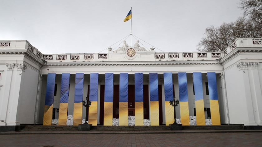 Odessa bombardeada. Pelo menos seis mortos e 18 feridos confirmados