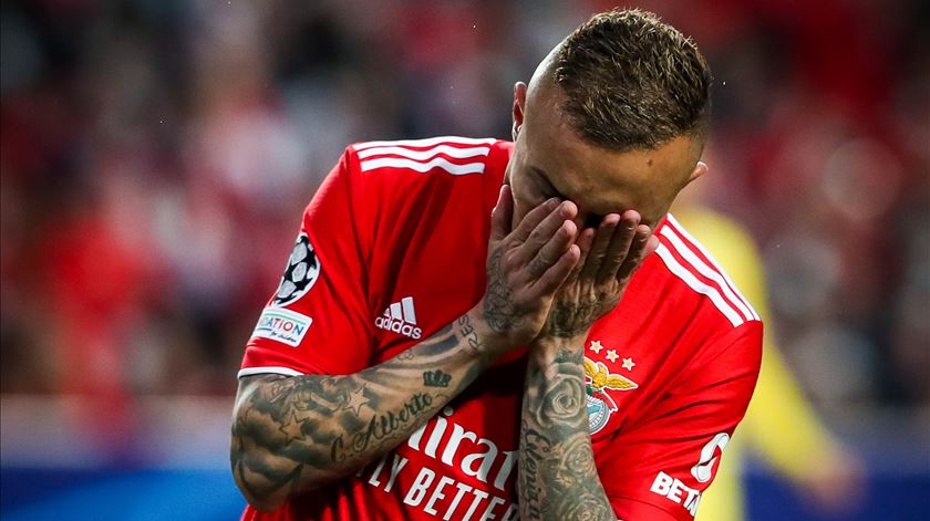 Everton durante o Benfica - Liverpool. Foto: José Sena Goulão/EPA