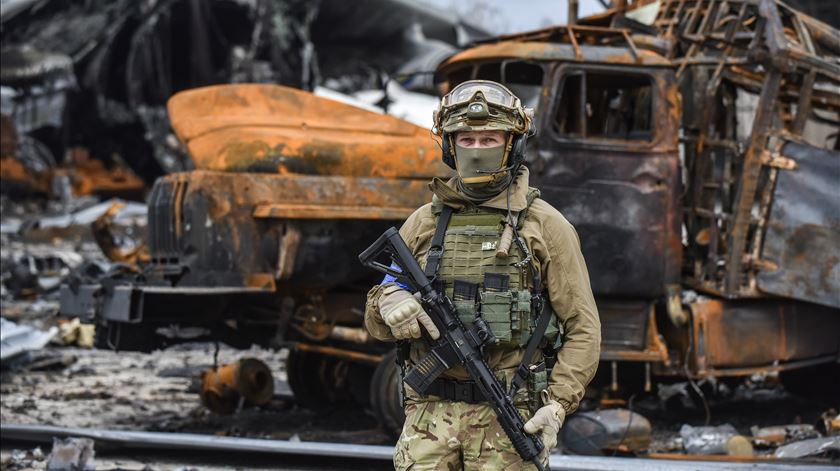 Rússia promete mais mísseis contra Kiev após ataques no seu território Rússia promete mais mísseis contra Kiev após ataques no seu território