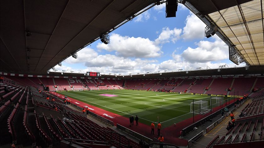 St Mary's Stadium (Southampton) - capacidade: 32.000 espectadores. Foto: Vincent Mignott/EPA