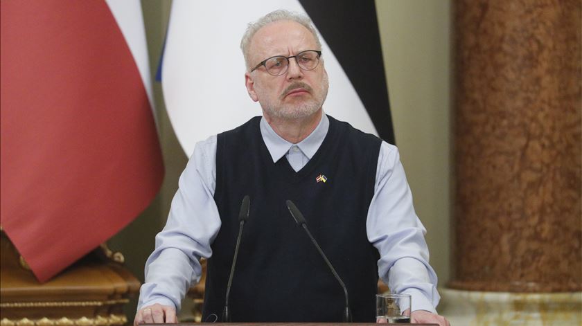 Presidente da Letónia à Renascença. "Toda a Europa está em risco" Presidente da Letónia à Renascença. "Toda a Europa está em risco"