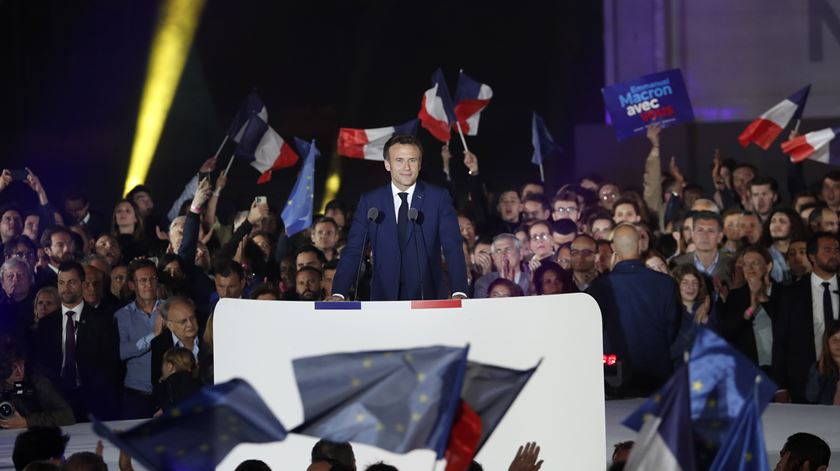 A noite em que Macron voltou a derrotar Le Pen às portas do Eliseu
