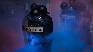 Greve geral: seis detidos após confrontos junto ao Parlamento