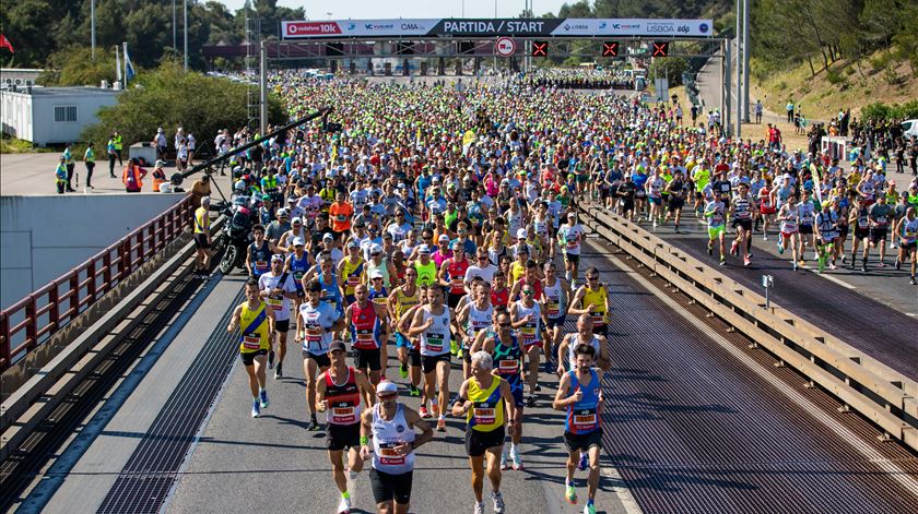 Meia Maratona. Organização alega "questões de segurança" para excluir cadeiras de rodas