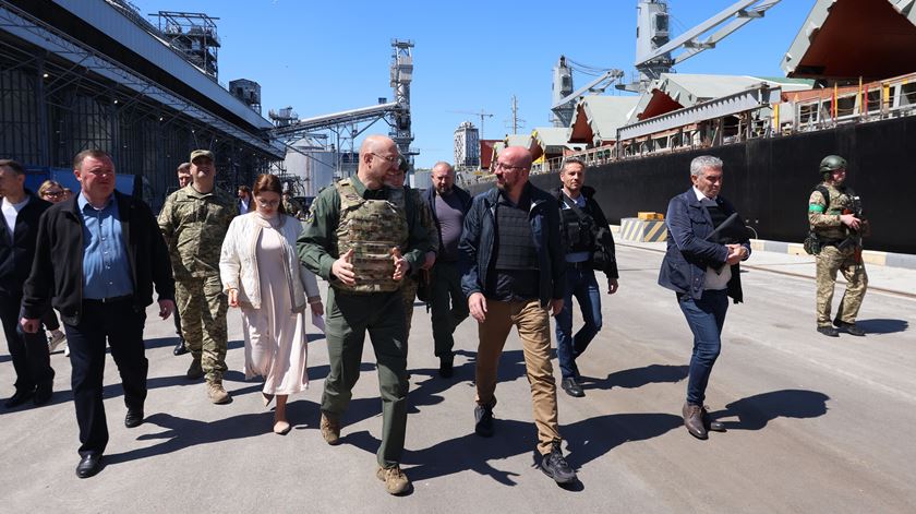 Charles Michel com o primeiro-ministro ucraniano Denys Shmyhal em Odessa. Foto: Conselho Europeu/EPA