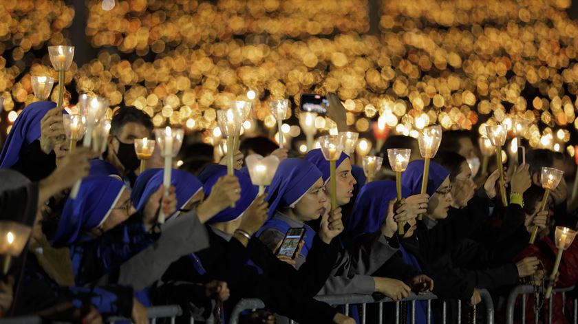 Fátima. Bispo de Fall River quer cristãos responsáveis, "promotores da justiça e da paz"