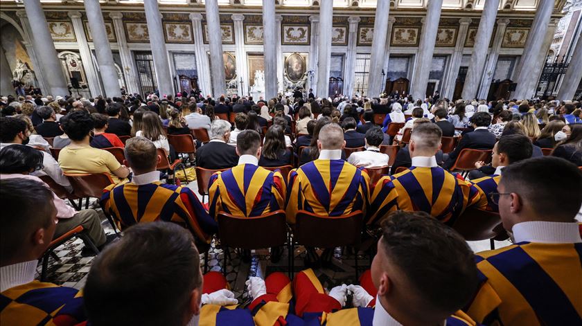 Papa Francisco reza pela paz na Ucrânia na Basílica de Santa Maria Maior em Roma - 31 maio 2022 Foto: Fabio Frustaci/EPA