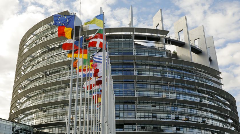 Onda de "choque" após operação anticorrupção no Parlamento Europeu