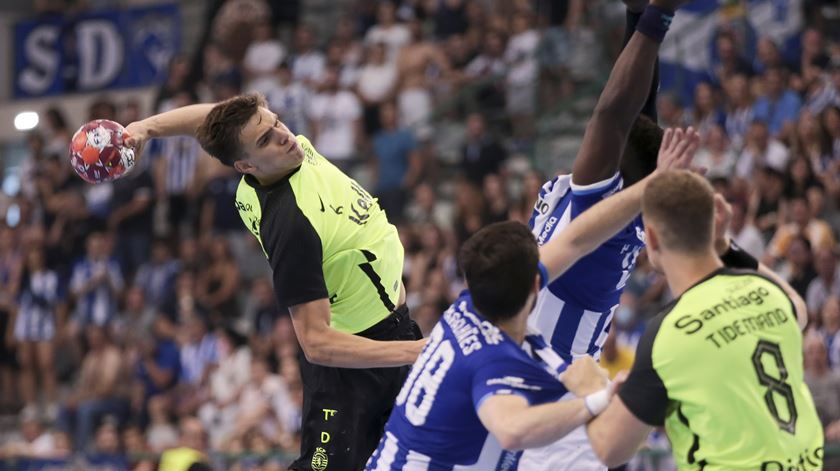 Ministério Público abre inquérito a caso do "cheiro intenso" no andebol