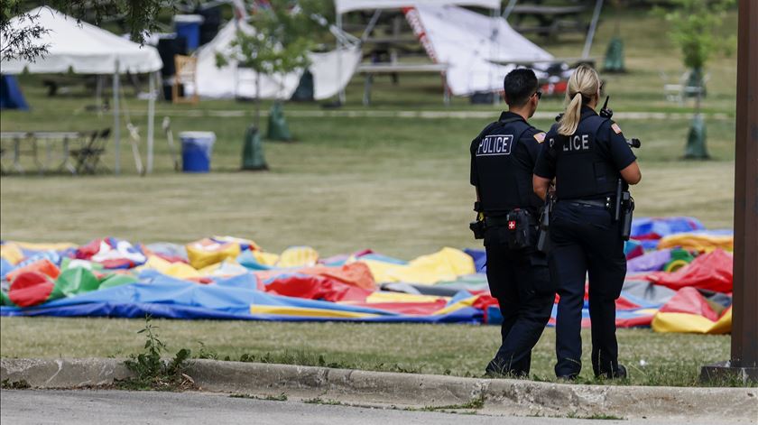 Tiroteio na noite de Halloween faz 13 feridos em Chicago