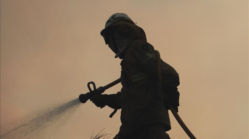 Incêndio em Murça faz três desalojados