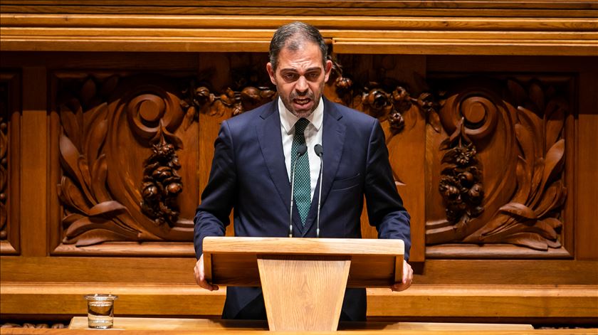 Duarte Cordeiro sobre demissões. Governo tem "condições para trabalhar"