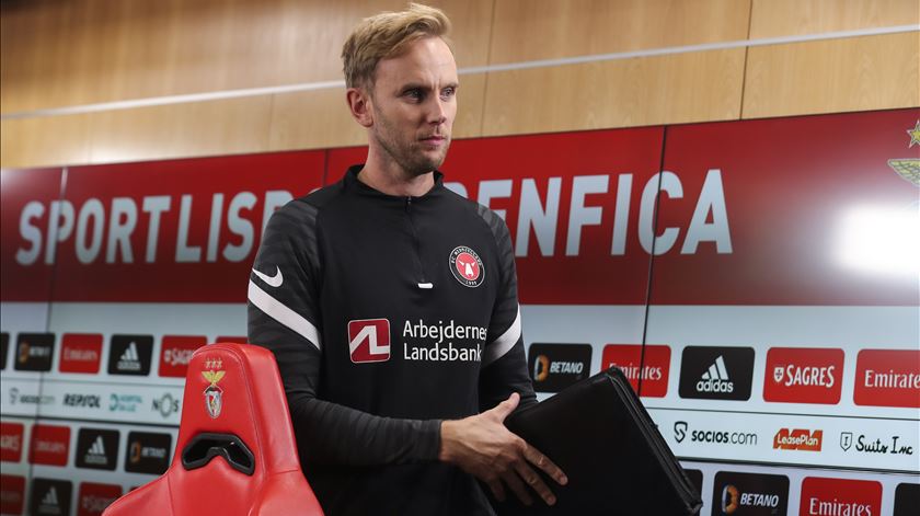 Henrik Jensen, Midtjylland, antes da partida contra o Benfica. Foto: Miguel A. Lopes/EPA