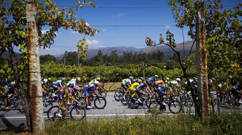 Volta a Portugal. Dia de decis&#245;es no alto da Senhora da Gra&#231;a