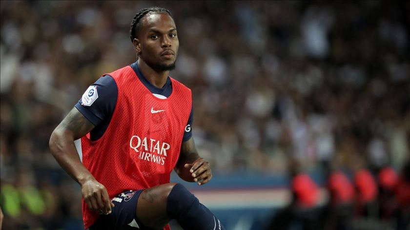 Renato Sanches volta aos treinos no Paris Saint-Germain