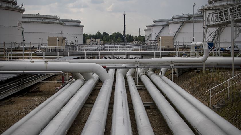 Rússia acusa Ucrânia de atacar oleoduto de Druzhba