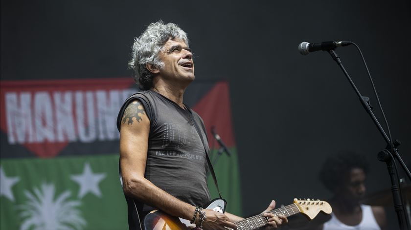 Tó Trips edita novo álbum em março que é o primeiro com os Fake Latinos