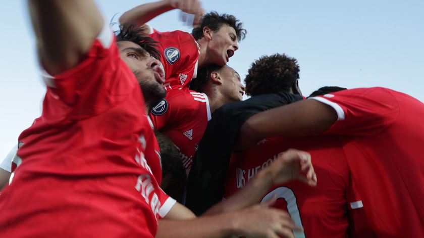 Benfica festeja Intercontinental contra Penarol. Foto: Raul Martinez/EPA