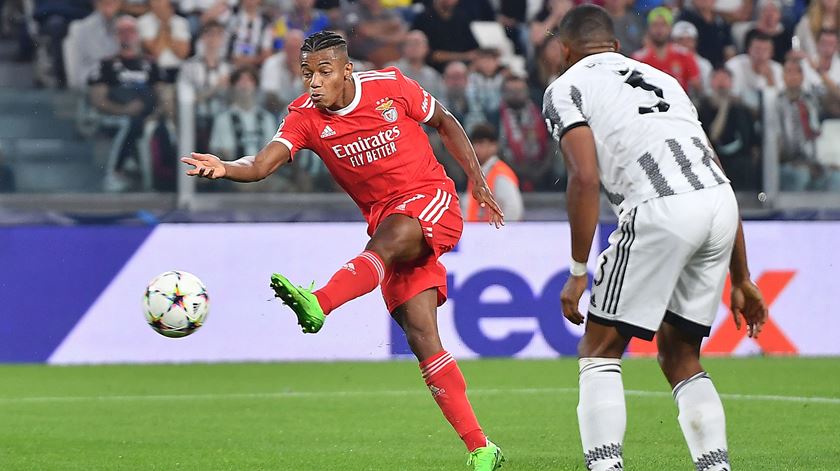 José Carlos aposta na titularidade de Neres frente à Juventus. Foto: Alessandro Di Marco/EPA