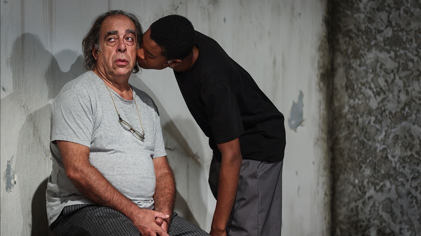 "Casa Portuguesa" de Pedro Penim volta aos palcos