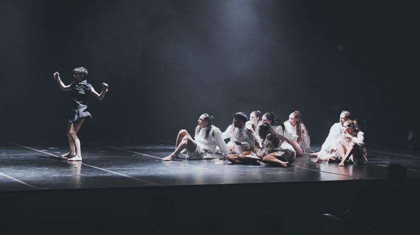 "O Lago dos Cisnes", interpretado pelo Quooum Dance Company, também fez parte da programação da cidade de quinta-feira a sábado passado. Foto: Câmara Municipal de Amadora