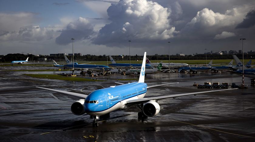 KLM cancela todos os voos para o Dubai até 28 de março