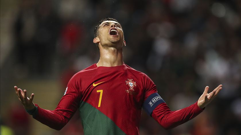 200 milhões por época. Al Nassr é o destino provável de Cristiano Ronaldo