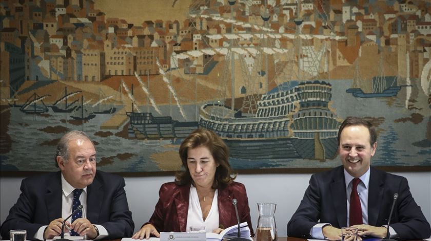 OE 2024. Empresas que subam salários em 5% podem atribuir remuneração isenta de IRS