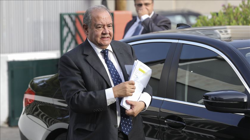 Ministro da Economia defende criação de mais empresas para combater desemprego