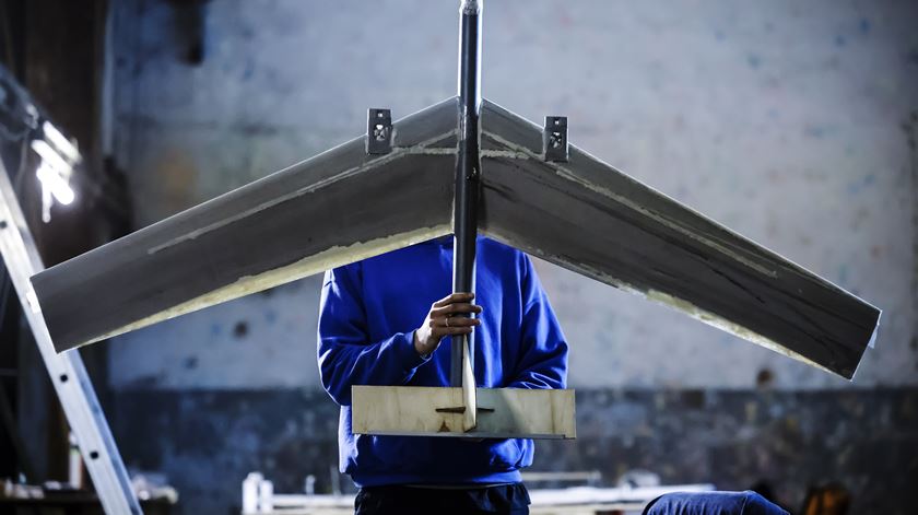 Ucrânia: "Ideia principal é substituir as pessoas na linha de frente por sistemas de drones"