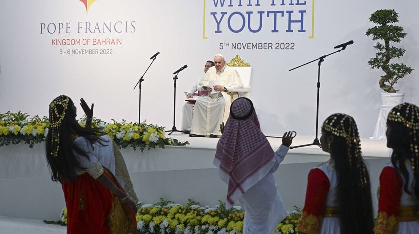 Papa despede-se do Bahrain com novo apelo à unidade