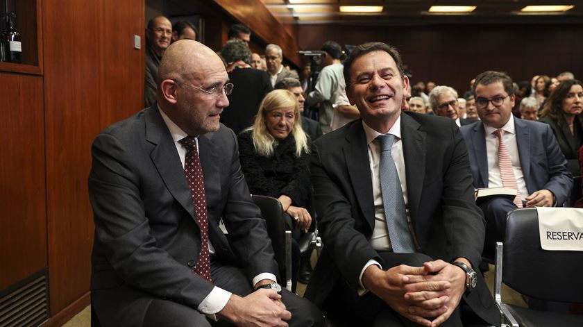 Passos Coelho? Montenegro recusa "alimentar enredo por mais pitoresco que seja"