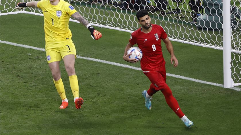 Taremi faz história. Foto: Rolex Dela Pena/EPA