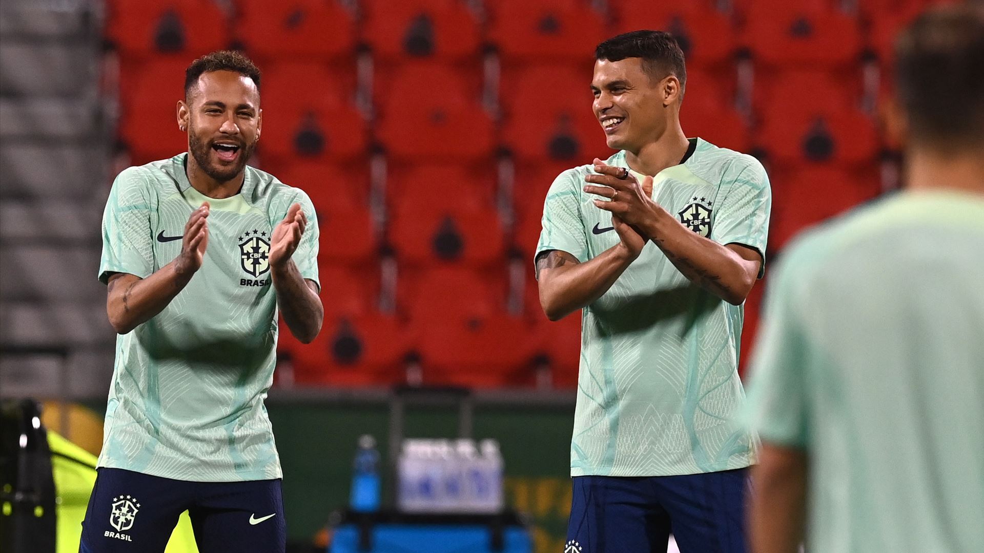 Thiago Silva e Neymar na pré-lista do Brasil para o Mundial