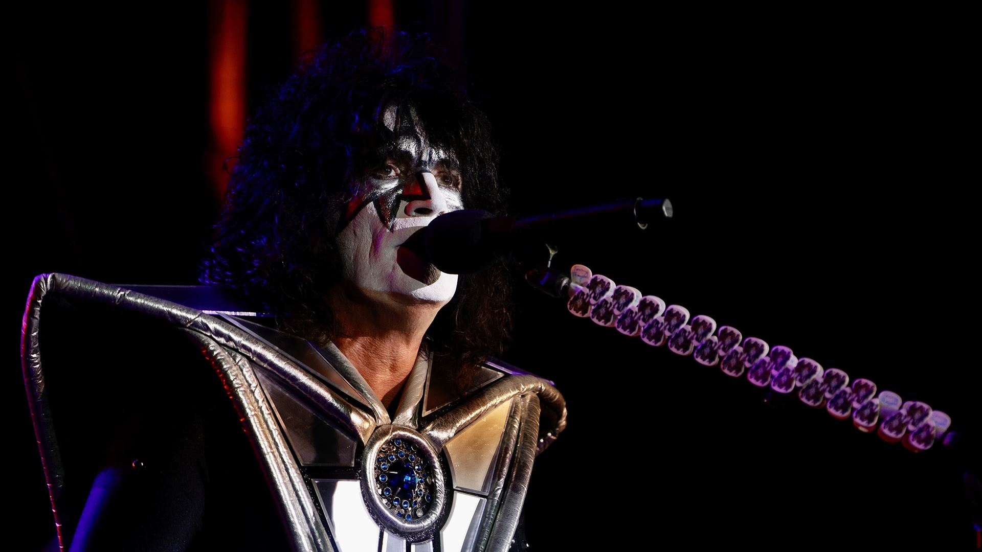 Morreu Ace Frehley, guitarrista dos Kiss e "soldado do rock"